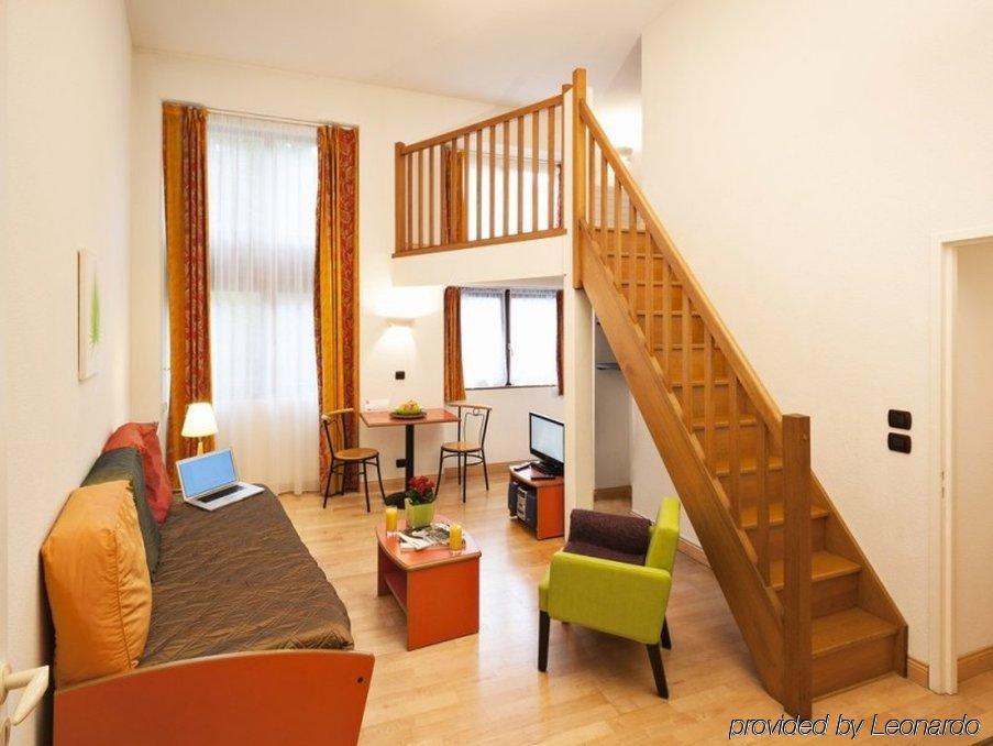 Privilodges Chateau Perrin Grenoble Quarto foto